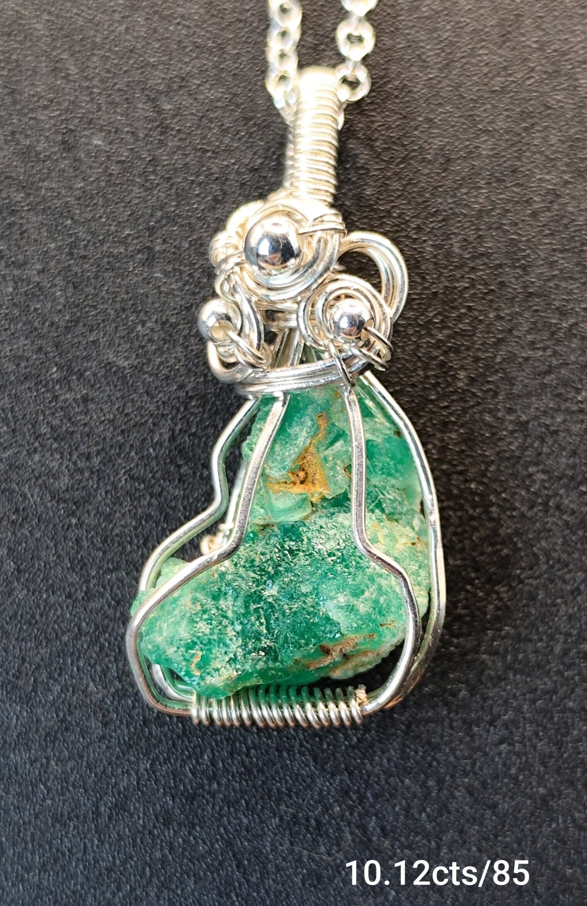 ESMERALDA EN BRUTO BUCLE 10.12cts - 1